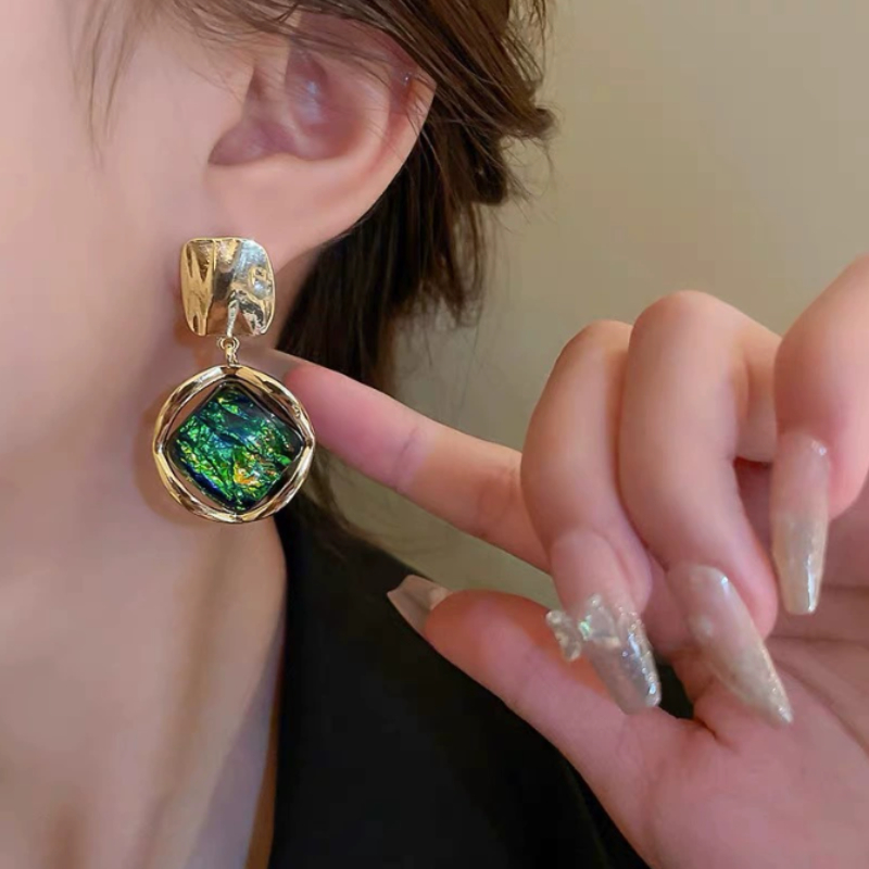 Anting-anting liontin geometri - Ethnic Fashion Trends 2025 ulasan dan harga