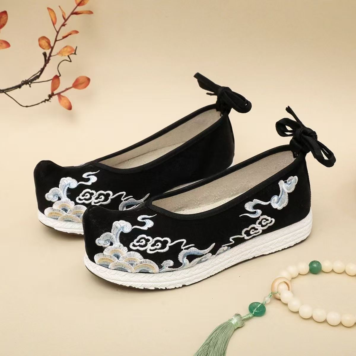 Sepatu Hanfu Bordir Ukuran Bes - Ethnic Fabric ulasan dan harga